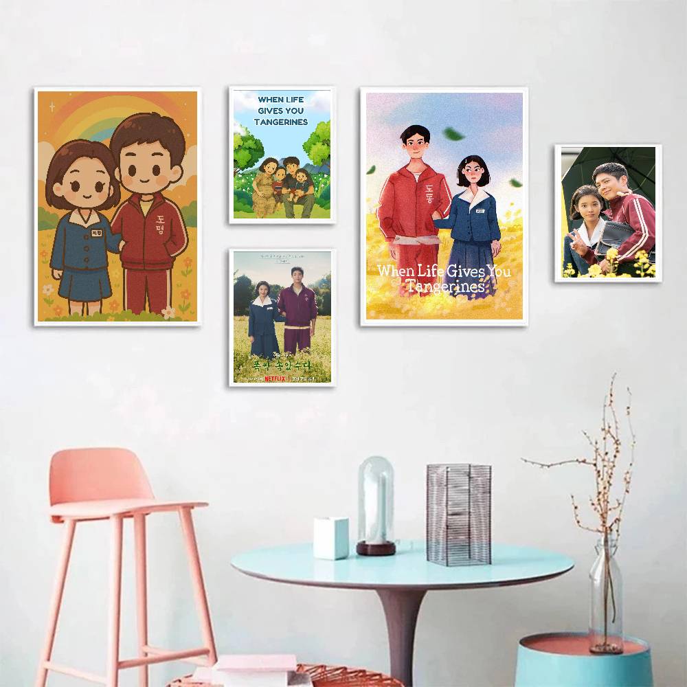 Poster coreani con scritta 'Wh - Modern Korean Lifestyle recensione e prezzo